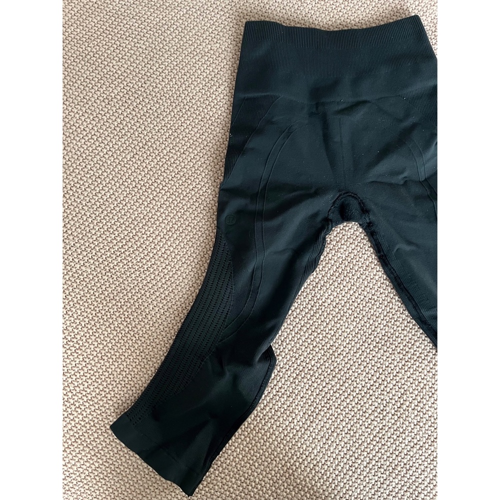 Lululemon High- Waist Flow and Go Cropped Legging
